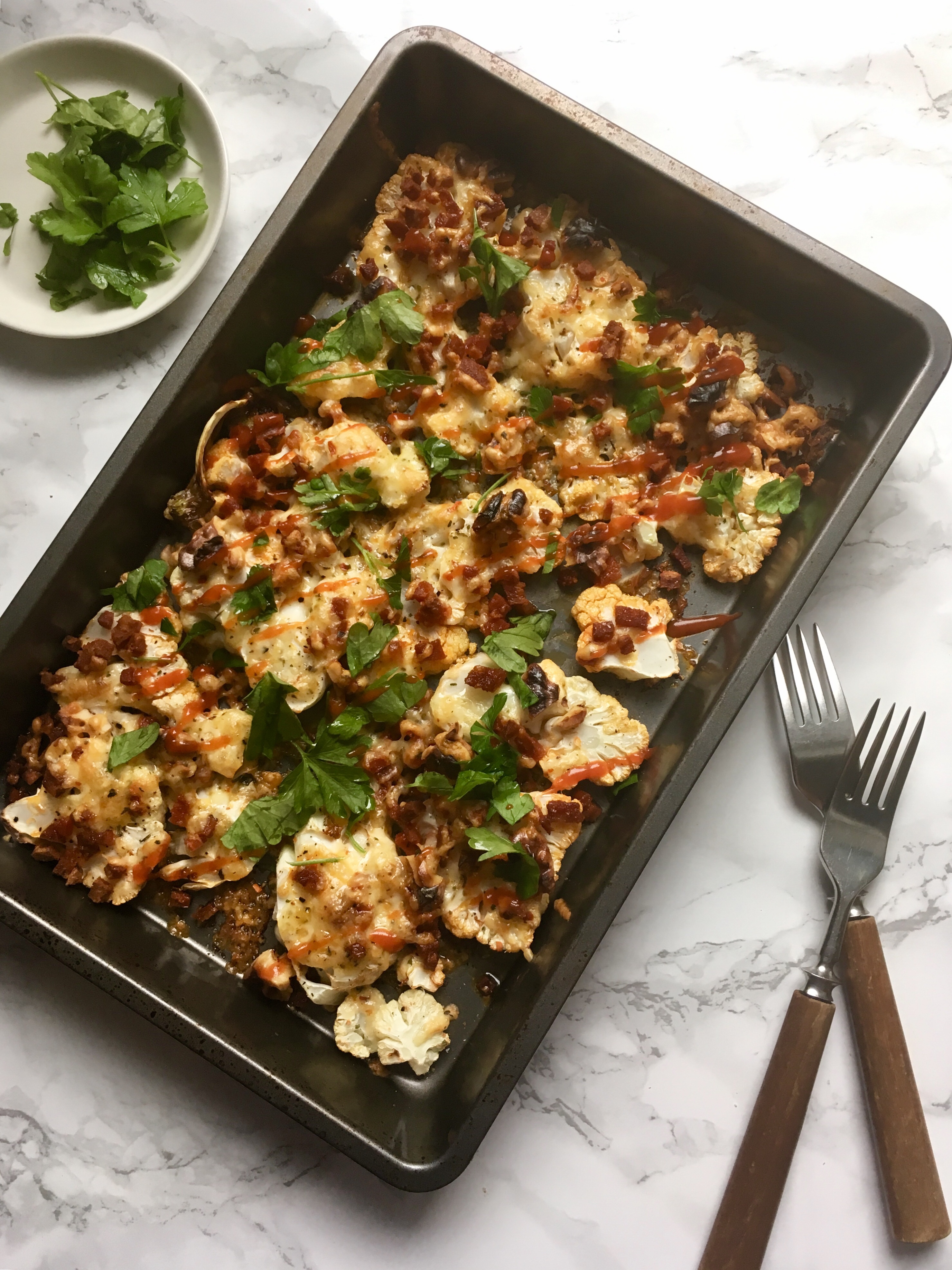 Paahdettua kukkakaalia ja chorizoa (Roasted cauliflower and chorizo)
