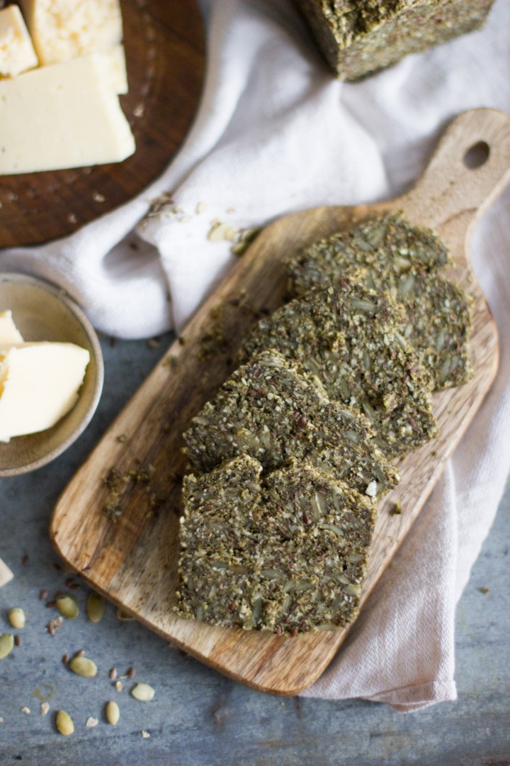 Kivikauden leipä (keto,&nbsp;vhh)