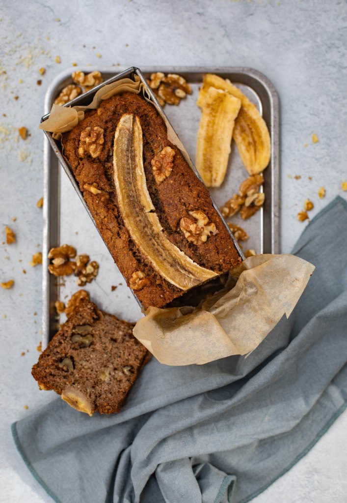 Banaani-saksanpähkinäkakku, vhh