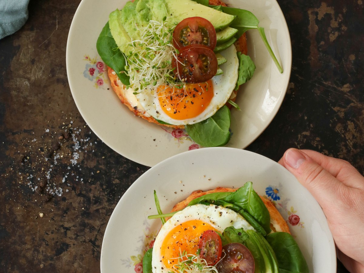 Helppo juustosämpylä