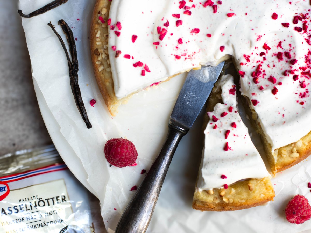 Mehevä vadelmablondie