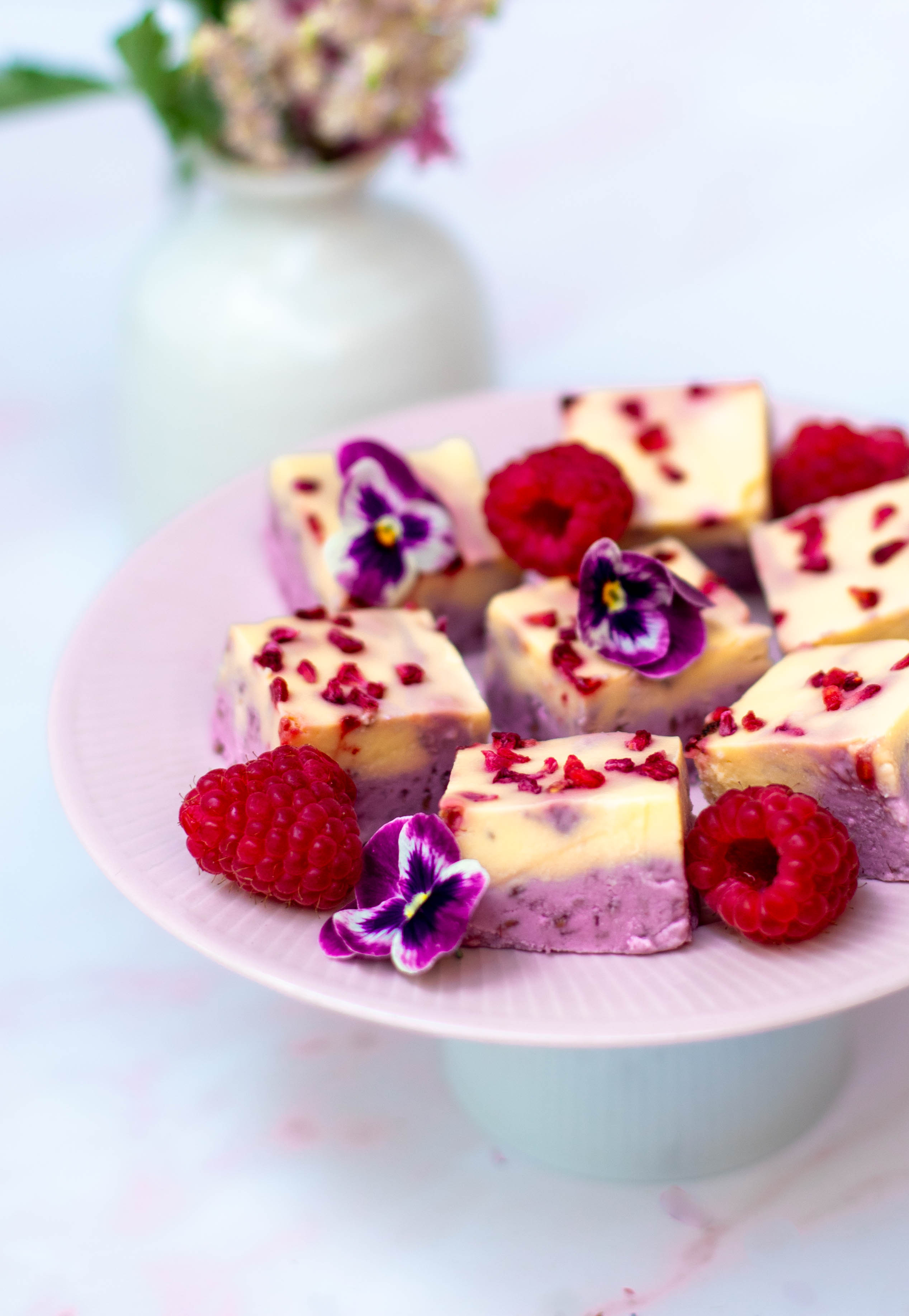 Vadelma-passionkookosfudge