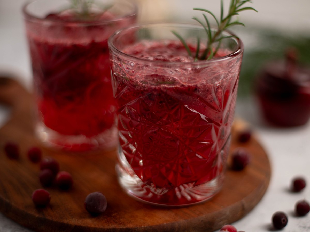 Karpalo-inkiväärimocktail