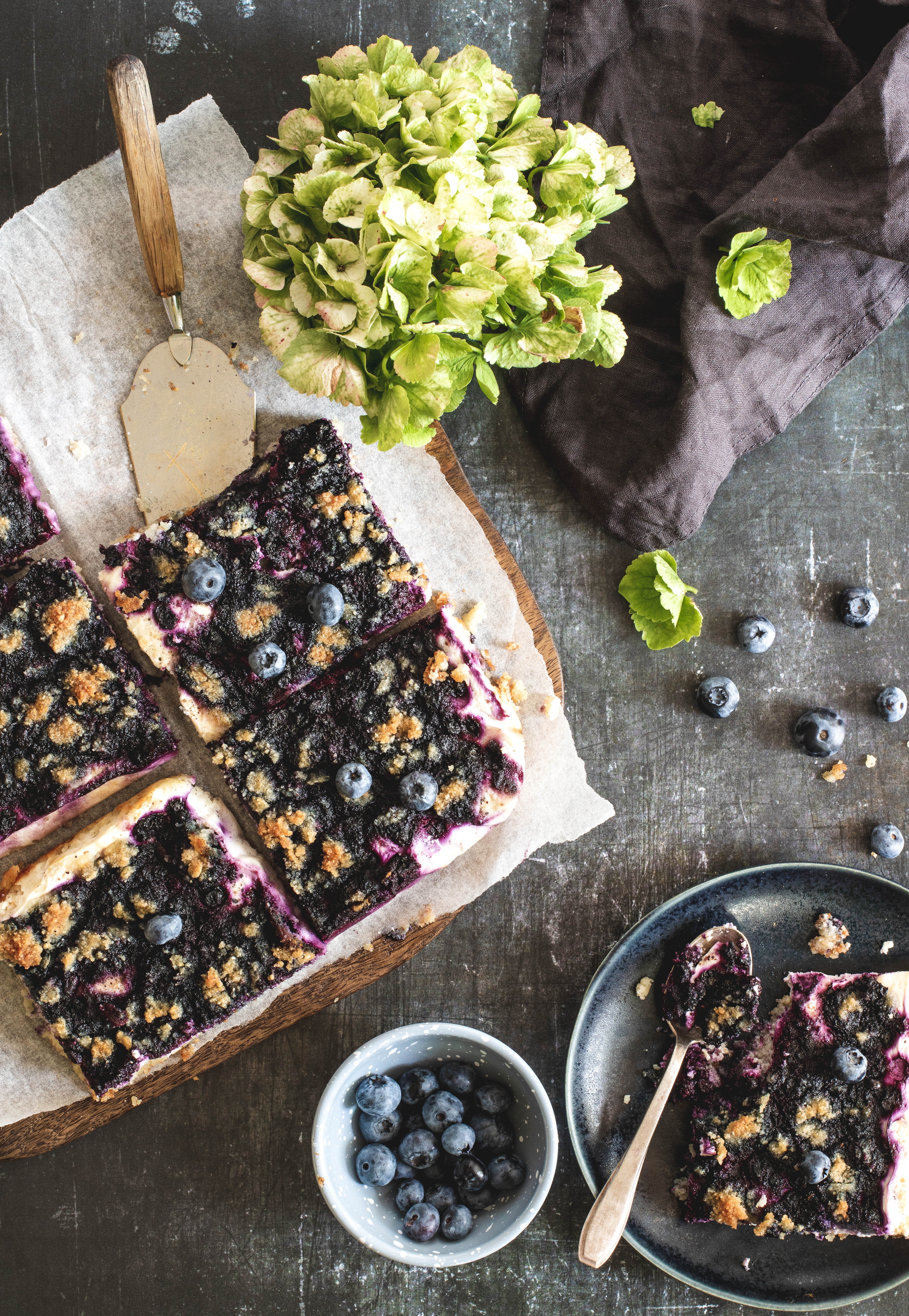 Mustikka-murupiirakka